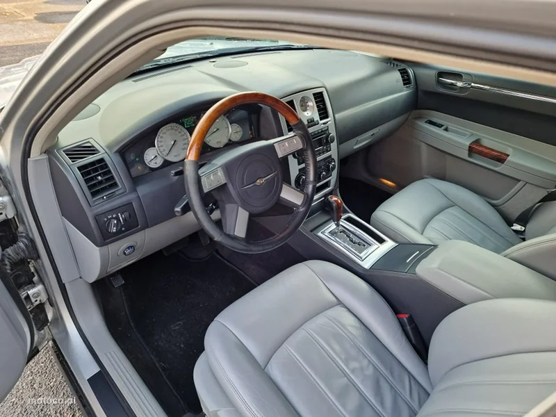 Chrysler 300C 7