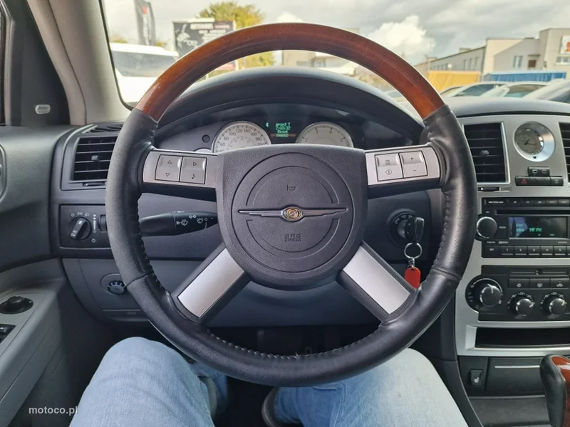 Chrysler 300C 8