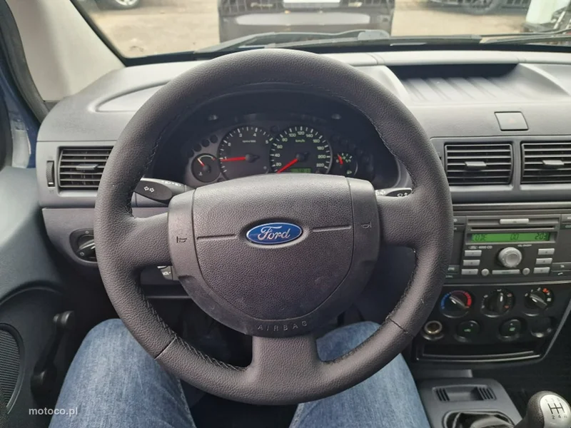 Ford Tourneo Connect 8