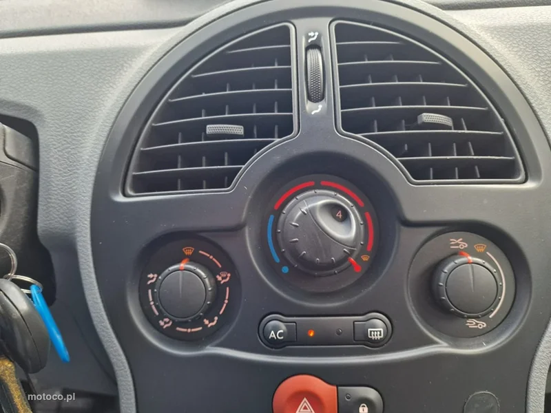 Renault Modus 19
