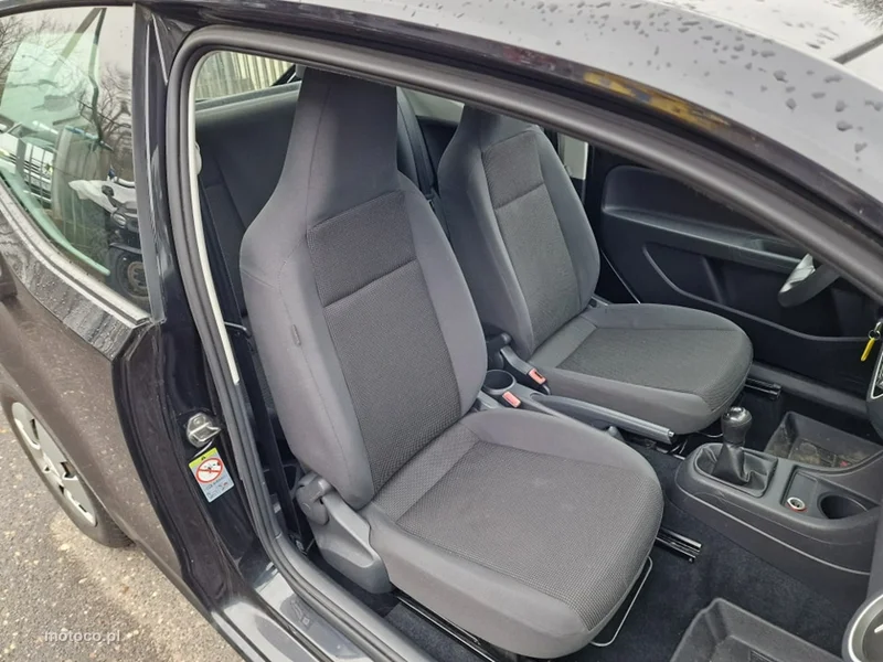 Volkswagen up! 15