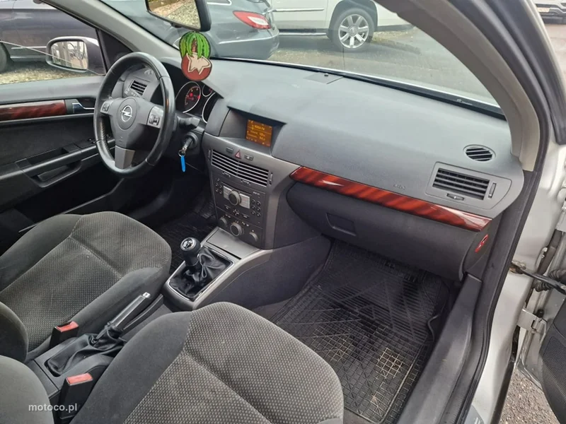 Opel Astra H 19