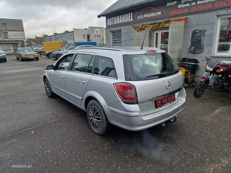 Opel Astra H 4