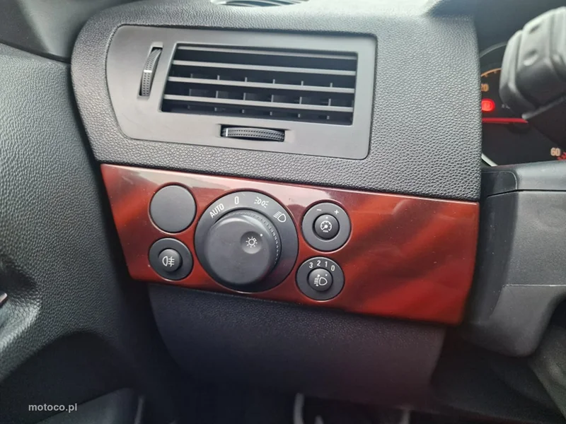 Opel Astra H 10