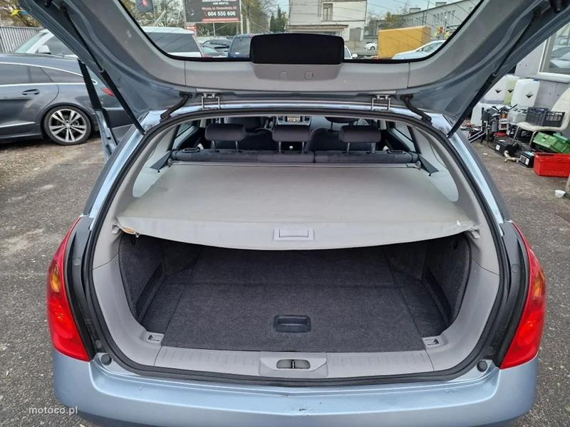 Nissan Primera 25