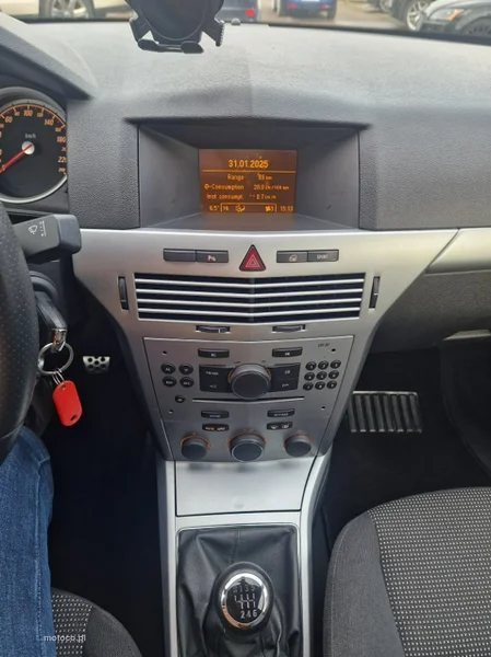 Opel Astra H 15