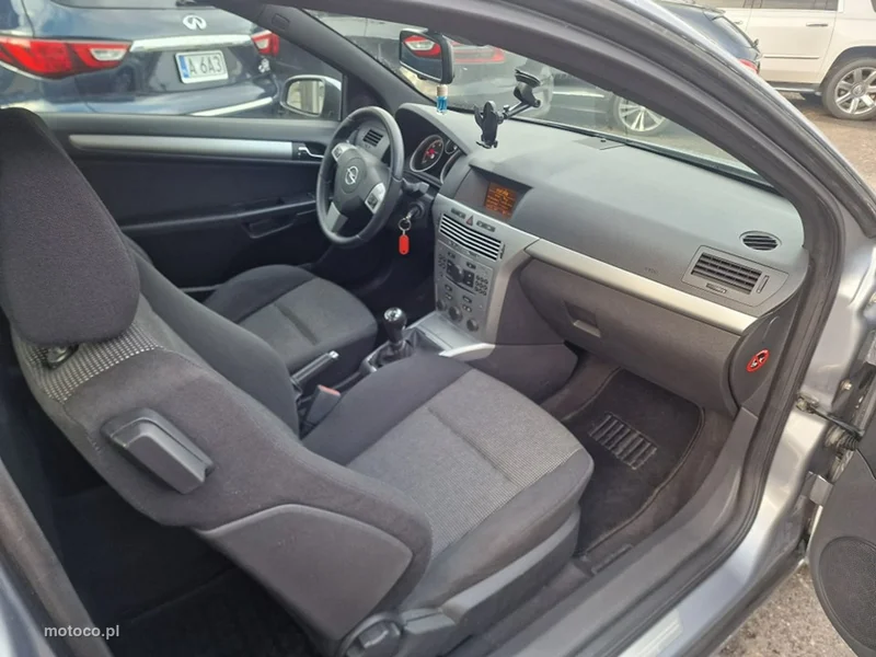 Opel Astra H 21