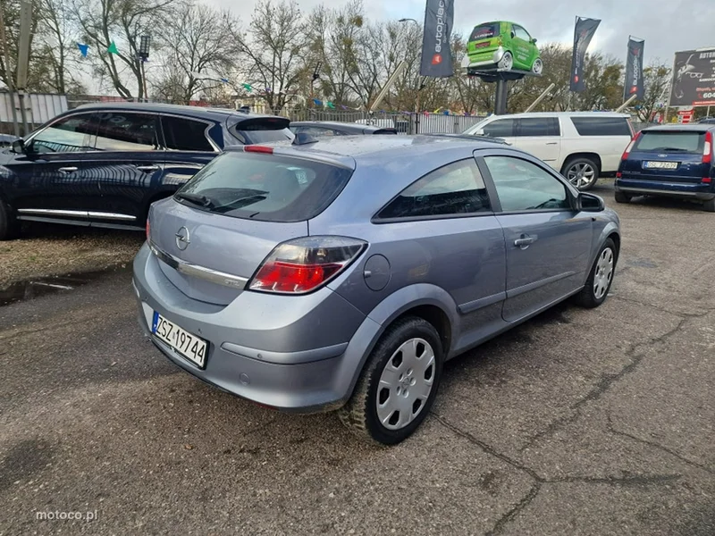 Opel Astra H 4