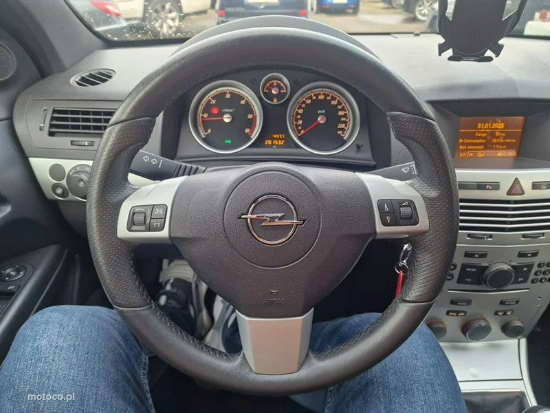Opel Astra H 8
