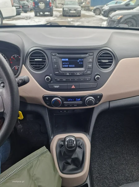 Hyundai i10 12