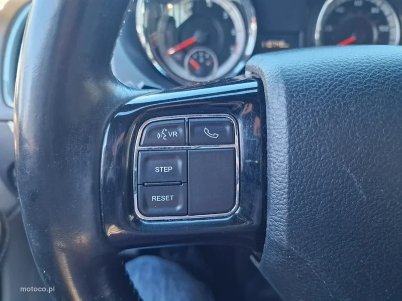 Dodge Grand Caravan 12