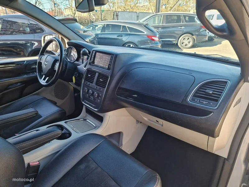 Dodge Grand Caravan 24