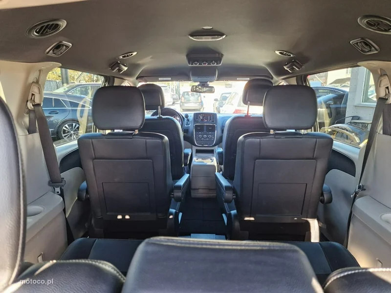Dodge Grand Caravan 29