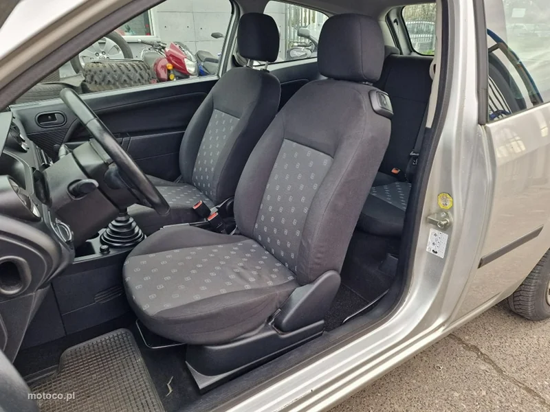 Ford Fiesta V 5