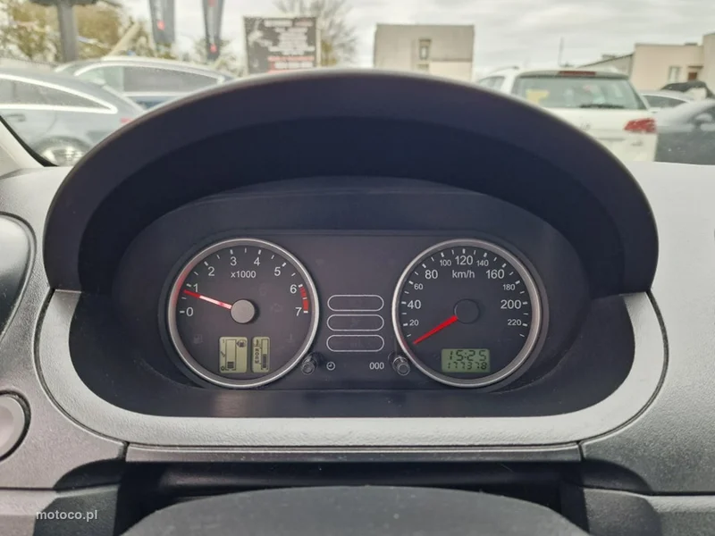 Ford Fiesta V 8