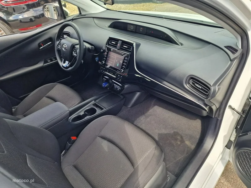 Toyota Prius+ XW50 27