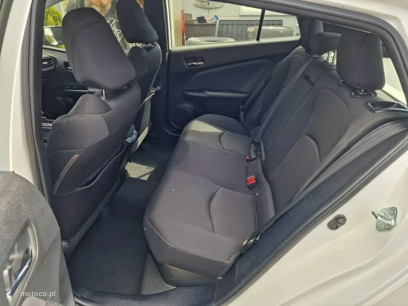 Toyota Prius+ XW50 28
