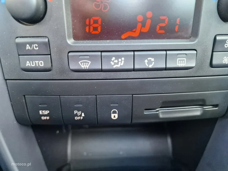 Peugeot 207 CC 23