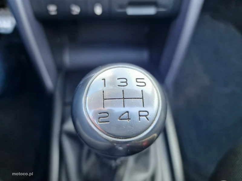 Peugeot 207 CC 24