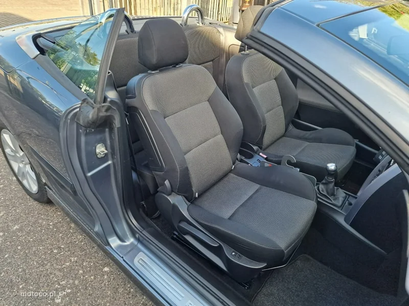 Peugeot 207 CC 26