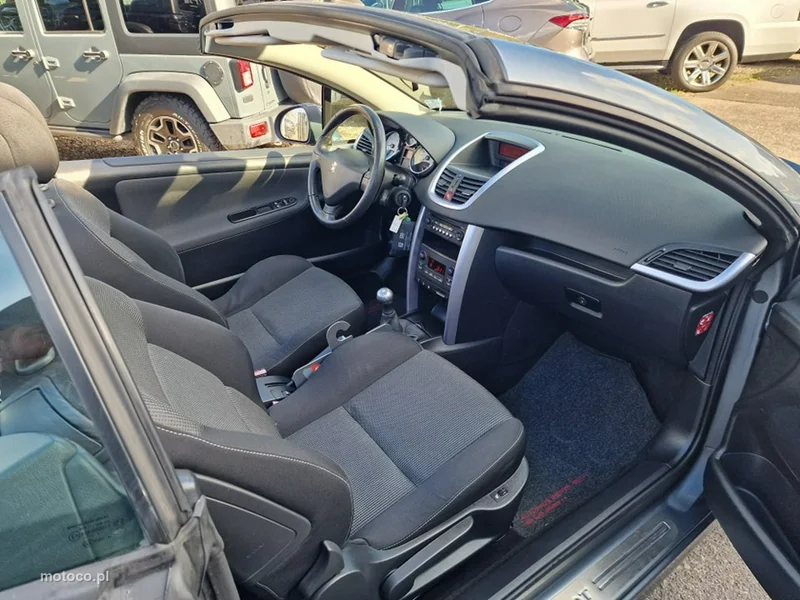 Peugeot 207 CC 27