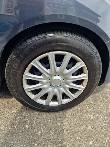 Ford B-Max 28