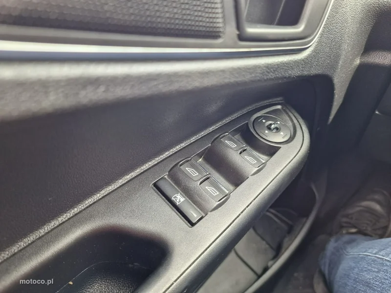 Ford B-Max 10