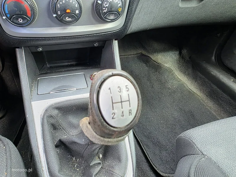 Alfa Romeo 147 15