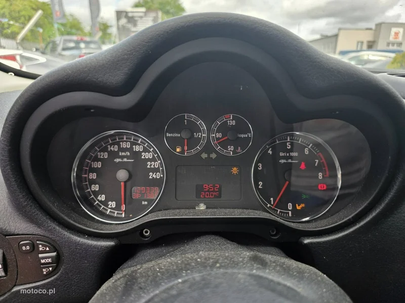 Alfa Romeo 147 8