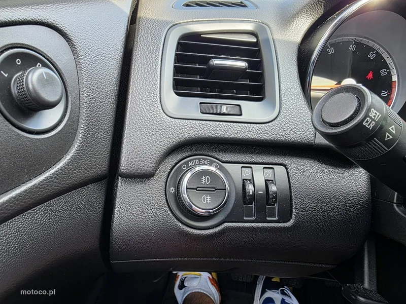 Opel Insignia A 12