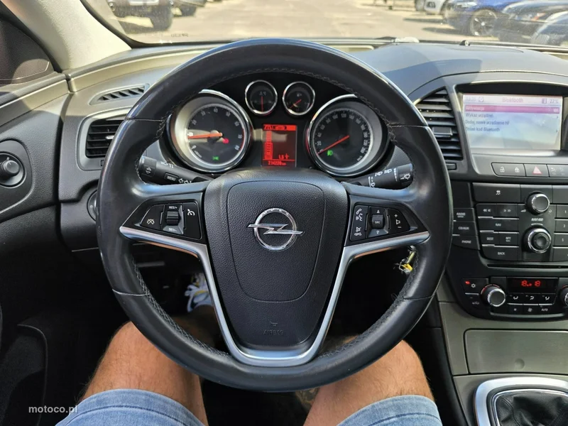 Opel Insignia A 8