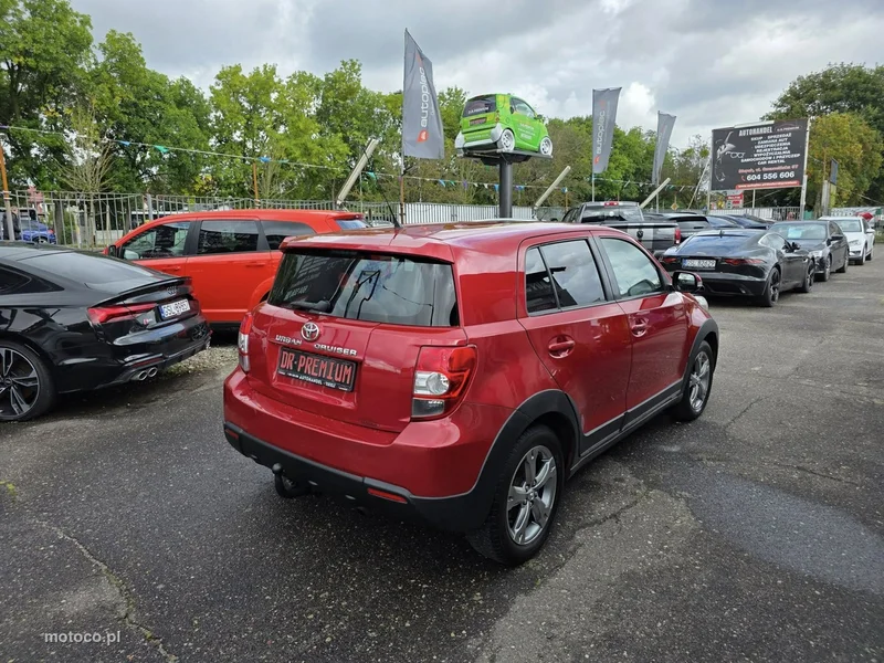 Toyota Urban Cruiser 4