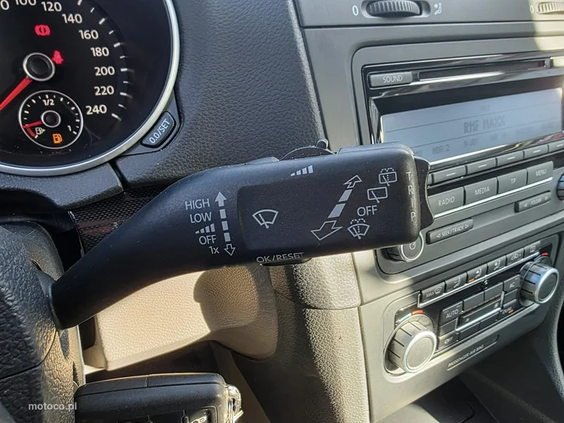 Volkswagen Golf VI 12