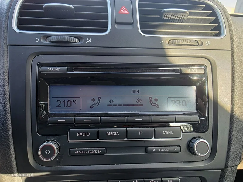 Volkswagen Golf VI 17