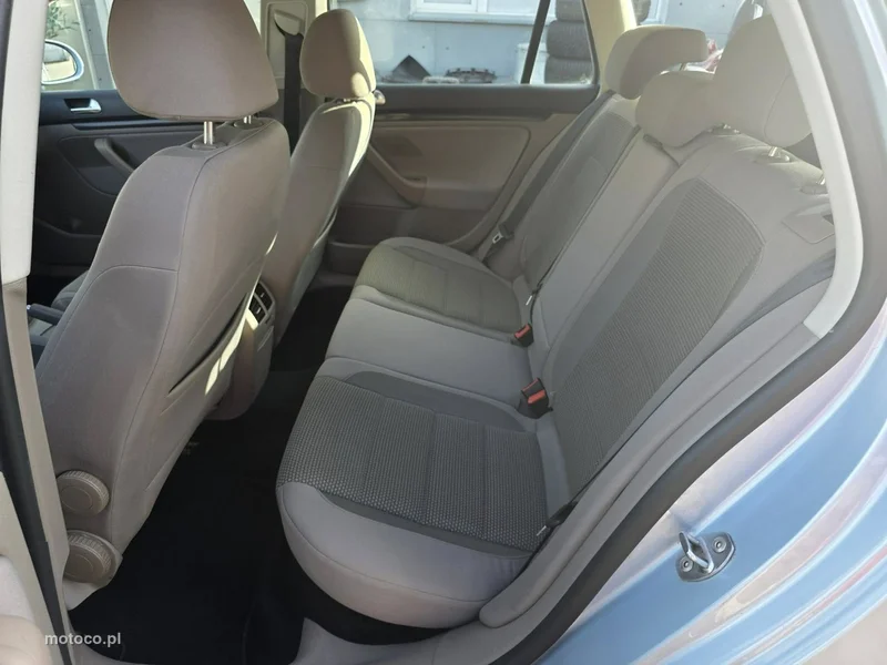 Volkswagen Golf VI 24