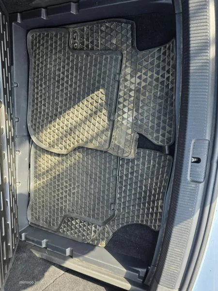 Volkswagen Golf VI 28