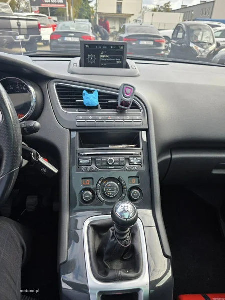 Peugeot 5008 16