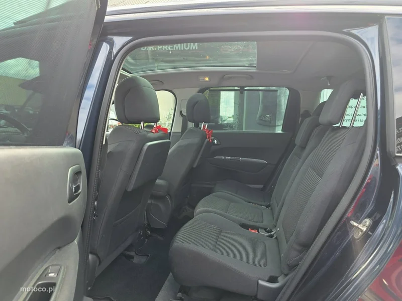 Peugeot 5008 26