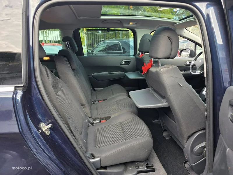 Peugeot 5008 29