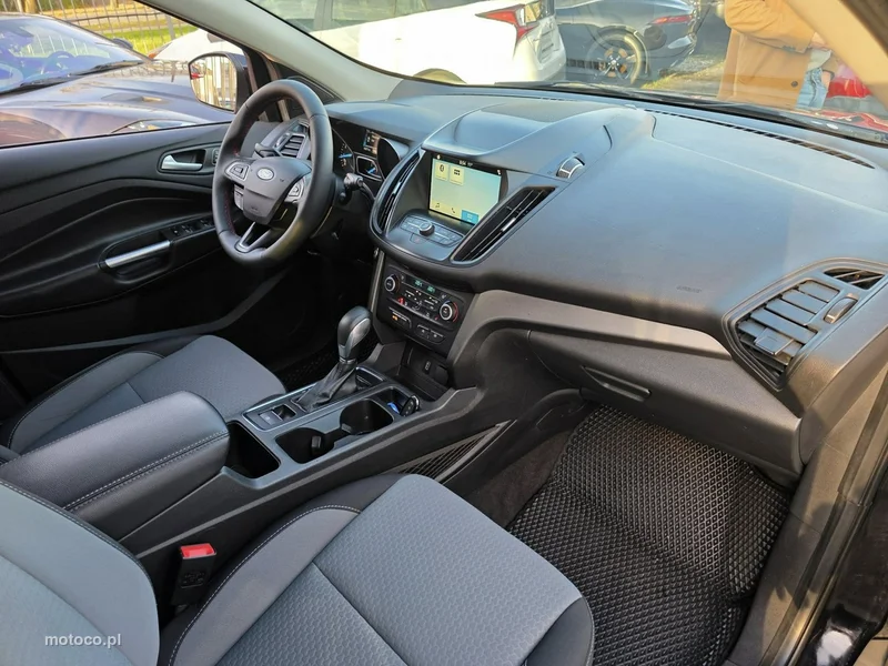 Ford Kuga II 26