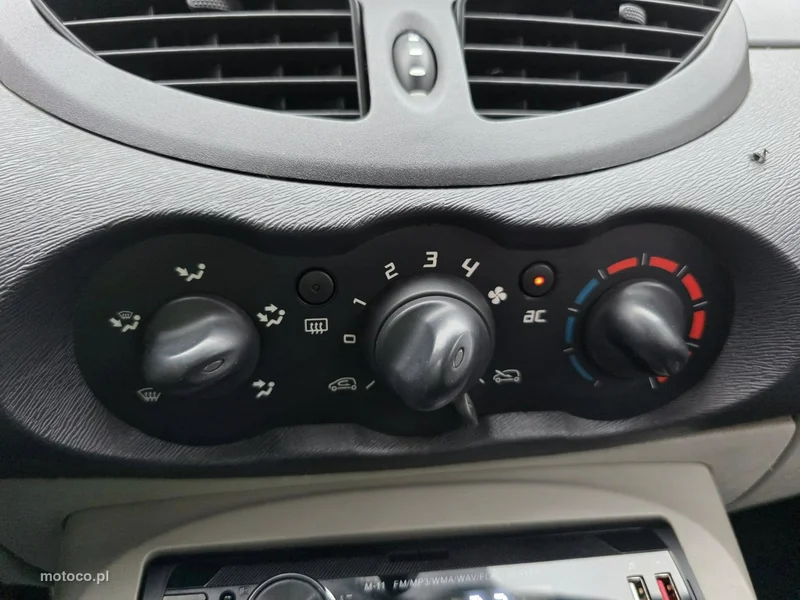 Renault Twingo II 13
