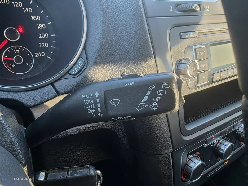 Volkswagen Golf VI 14
