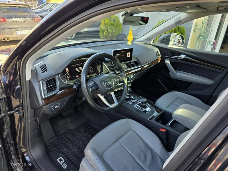 Audi Q5 FY 7