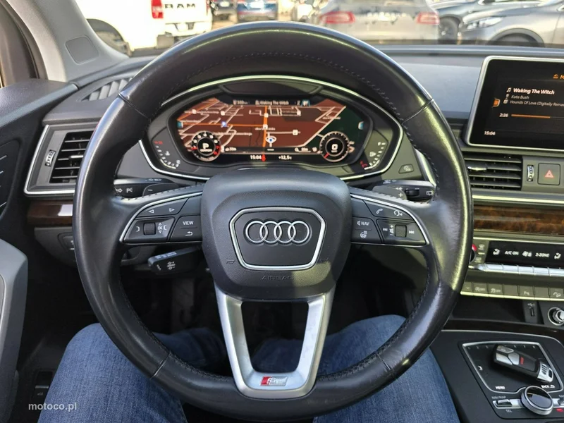 Audi Q5 FY 8