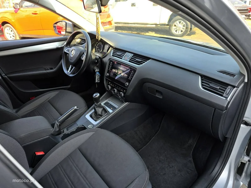 Skoda Octavia III 33