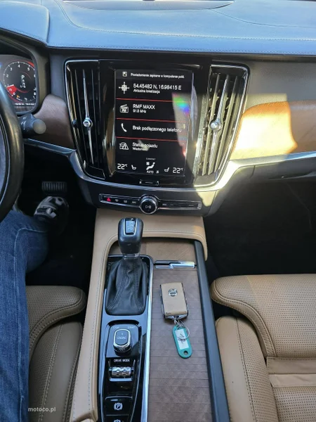 Volvo S90 15