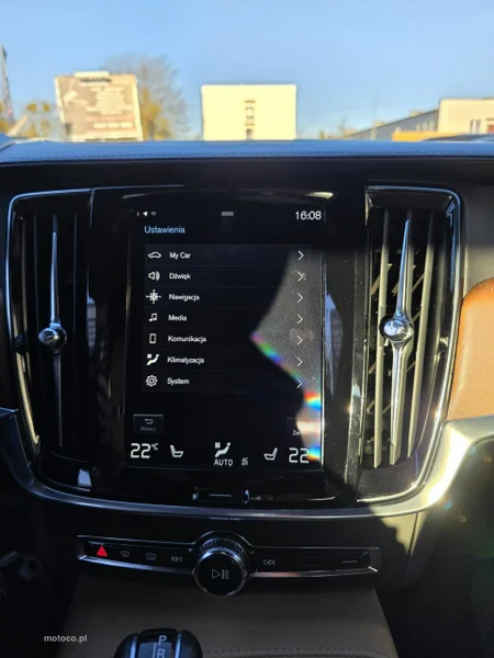 Volvo S90 17