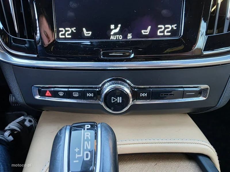 Volvo S90 23