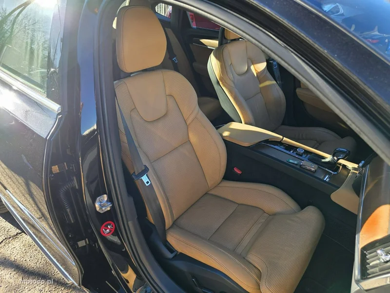 Volvo S90 27