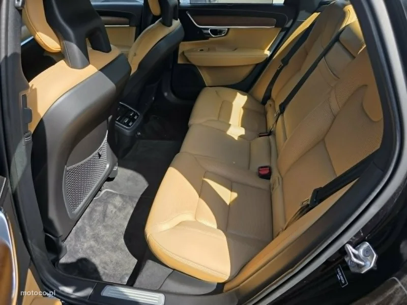 Volvo S90 29